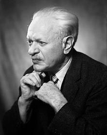 <span class="mw-page-title-main">Kenneth Burke</span> American philosopher and literary critic (1897–1993)