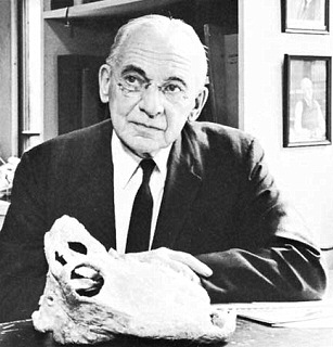 <span class="mw-page-title-main">Alfred Romer</span> American paleontologist