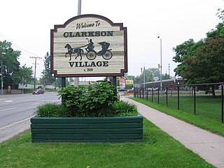 <span class="mw-page-title-main">Clarkson, Mississauga</span> Neighbourhood in Peel, Ontario, Canada