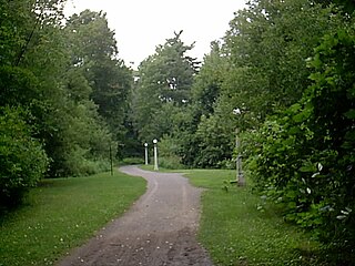 <span class="mw-page-title-main">Hampton Park, Ottawa</span> Neighbourhood in Ottawa, Ontario, Canada