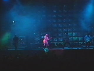 <span class="mw-page-title-main">Version 2.0 World Tour</span> 1998–99 concert tour by Garbage