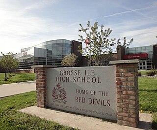 <span class="mw-page-title-main">Grosse Ile High School</span> Public school in Michigan, United States