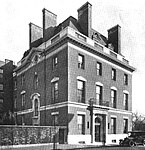 Francis F. Palmer House, newly constructed in late 1918, before the additions made by George F. Baker Jr.