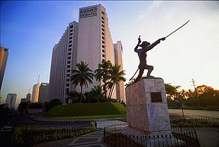 <span class="mw-page-title-main">Mandarin Oriental Manila</span> Former hotel in Makati, Philippines