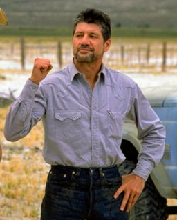 Fred Ward American actor and producer (1942–2022)