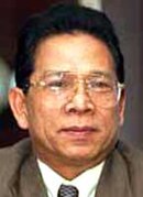 Bomer Pasaribu (1999–2000) (umur 82)