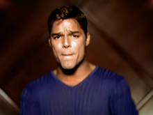 Ricky Martin - La Bomba.png