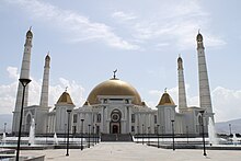 Ashgabat mosque IMG 5749 (25838304790).JPG