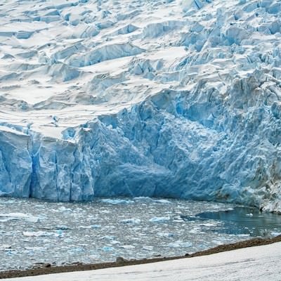 ニコハーバーの巨大氷河の写真