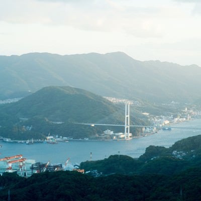 女神大橋と長崎港の写真