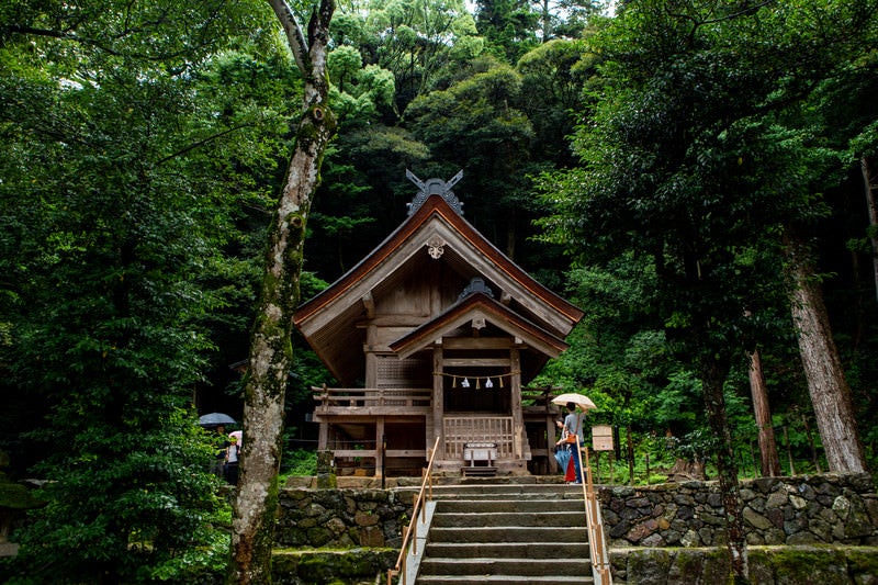 出雲大社の素鵞社（そがのやしろ）の写真