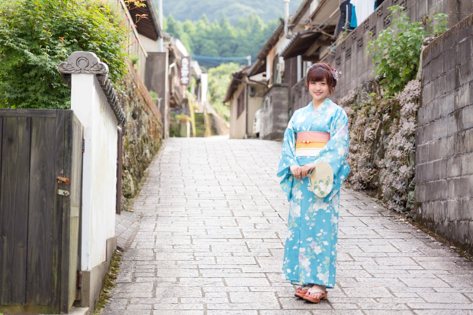 「浴衣観光（伊万里市大川内山）」の写真［モデル：河村友歌］