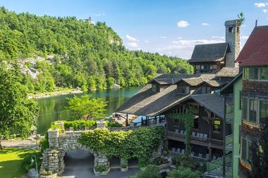 New Paltz - Mohonk Mountain House – 1 hour 40 minutes