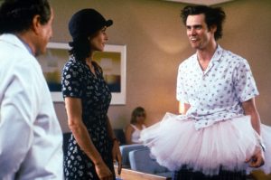 ACE VENTURA: PET DETECTIVE, from left: Courteney Cox, Jim Carrey, 1994. © Warner Bros. / Courtesy Everett Collection