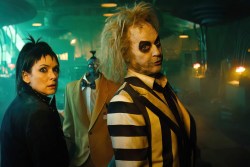 BEETLEJUICE BEETLEJUICE, (aka BEETLEJUICE 2), from left: Winona Ryder, Bob, Michael Keaton, 2024. © Warner Bros. /Courtesy Everett Collection