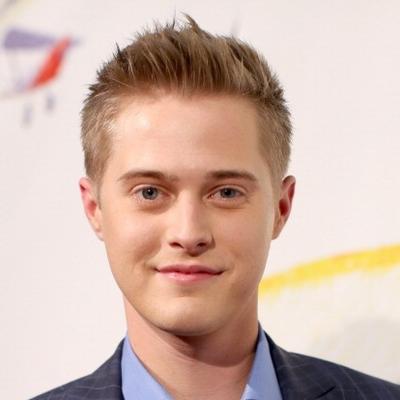 Lucas Grabeel