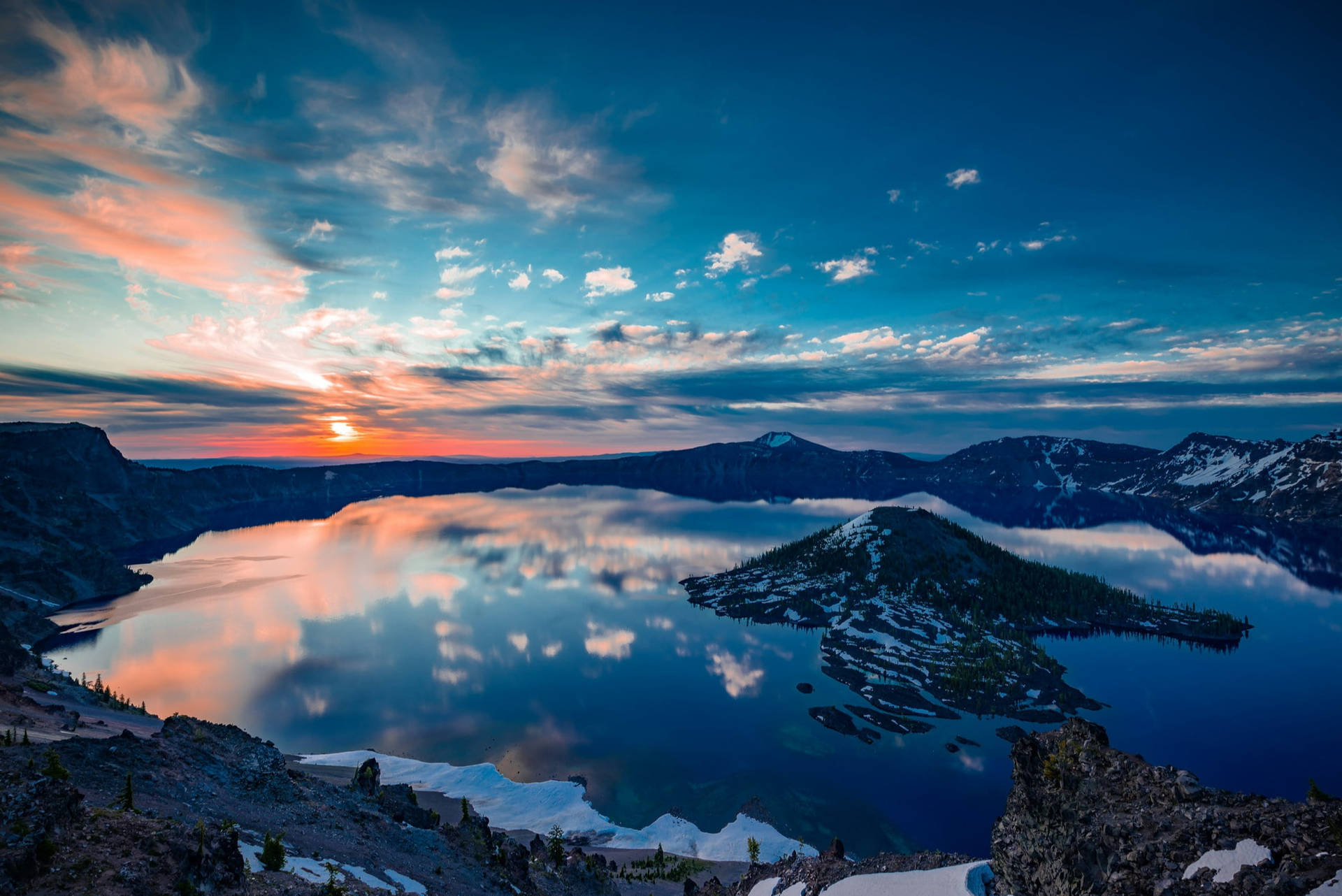 Oregoncrater Lake Flygvy Wallpaper