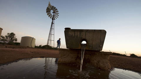 araral2_Amy ToensingGetty Images_farmwater