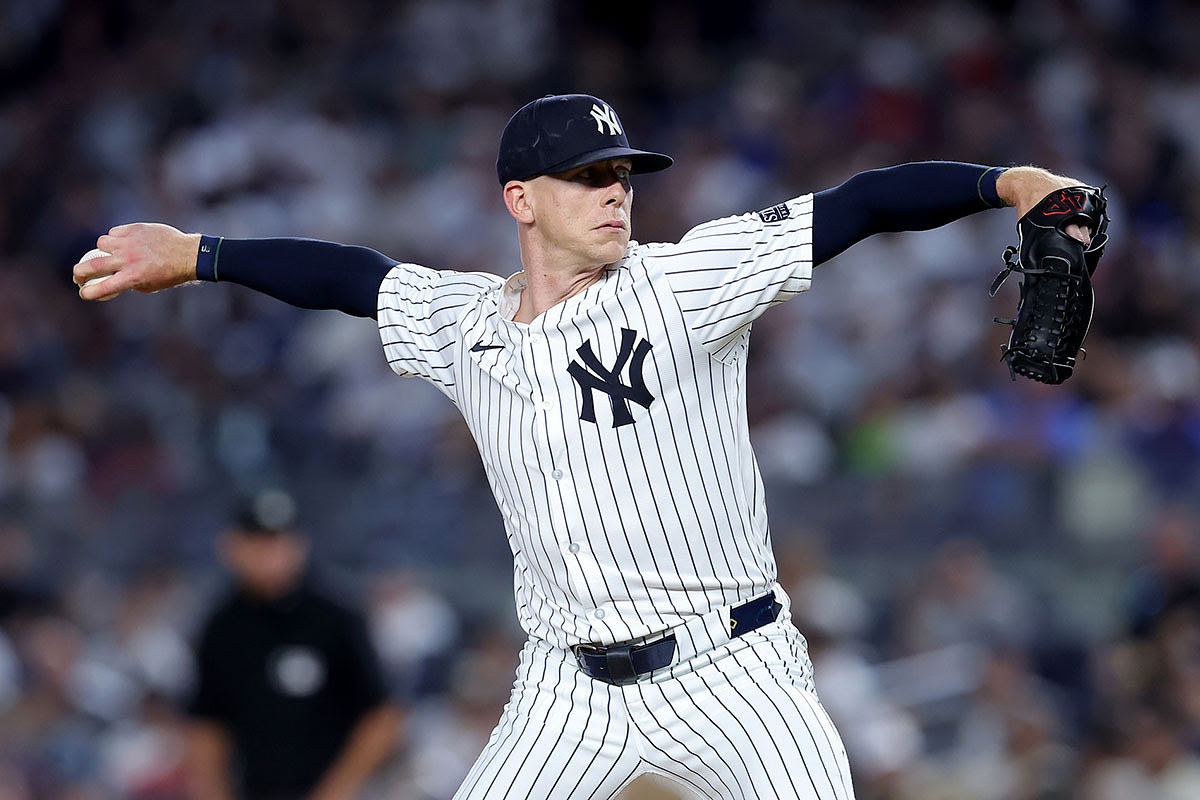 New York Yankees relief pitcher Ian Hamilton (71) pitches against the Los Angeles Dodgers during the tenth inning at Yankee Stadium.