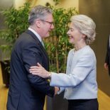 Article thumbnail: BRUSSELS, BELGIUM - OCTOBER 02: (----EDITORIAL USE ONLY - MANDATORY CREDIT - 'EUROPEAN COMMISSION / POOL' - NO MARKETING NO ADVERTISING CAMPAIGNS - DISTRIBUTED AS A SERVICE TO CLIENTS----) European Commission President Ursula von der Leyen (R) meets British Prime Minister Sir Keir Starmer (L) in Brussels, Belgium on October 02, 2024. (Photo by European Commission / Pool / Handout/Anadolu via Getty Images)