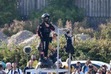 See hoverboard daredevil attempt to cross the English Channel