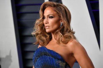 Jennifer Lopez turns 50. See how she’s celebrating!