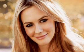 Alicia Silverstone Best Wallpaper 100339