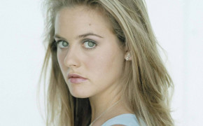 Alicia Silverstone Wallpaper HD 100345