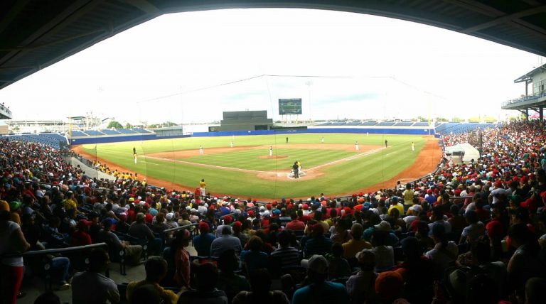 Panorámica interna Estadio de béisbol Édgar Rentería