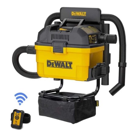  DeWalt 6-Gallon wet/dry vacuum on a white background