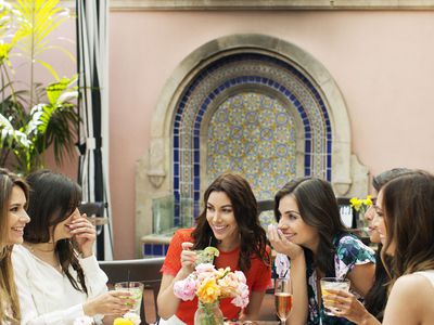 women having brunch on bachelorette party