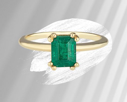 emerald engagement ring