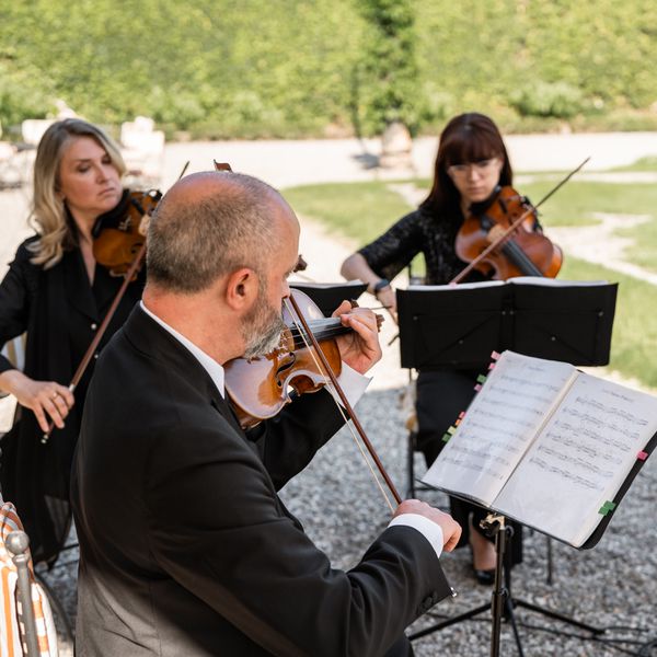 string quartet playing at wedding