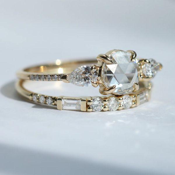 diamond wedding rings with gold metal bands