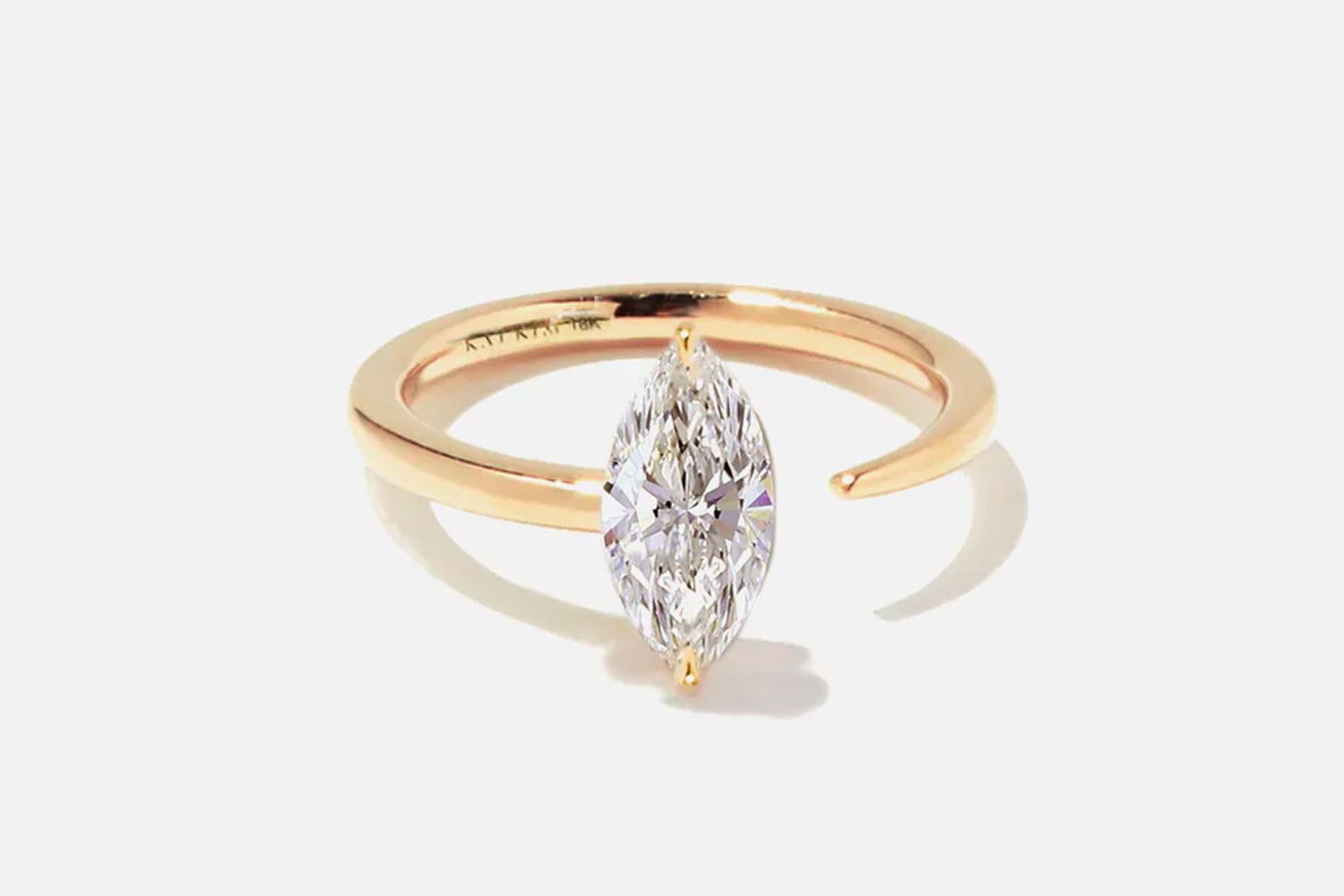 MARQUISE CRESCENDO RING