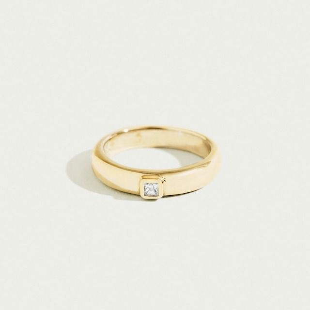 Single diamond simple engagement ring
