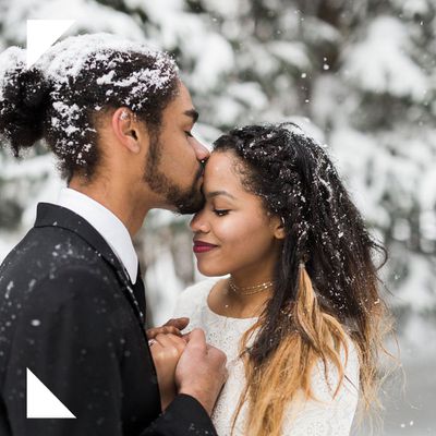 snowy photos wedding