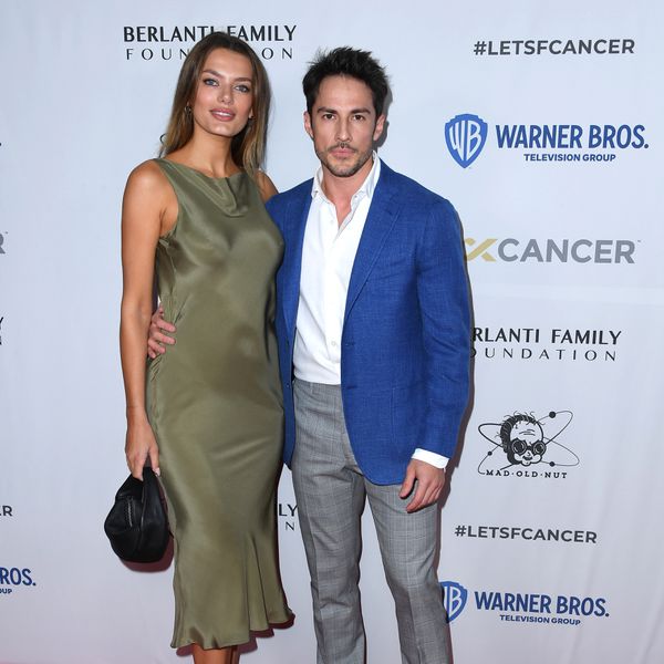 Bregje Heinen and Michael Trevino posing on the red carpet