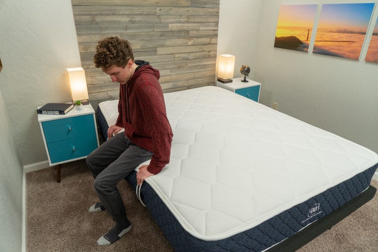 brooklyn-bedding-signature-mattress-review-edge-support-3.jpg