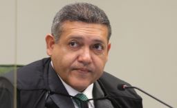 Bloqueio do X: Nunes Marques cita “controvérsia sensível” e defende que decisão final seja do plenário do STF