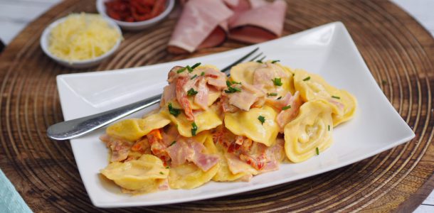 10 Minute Creamy Cheese Ravioli with Ham and Sun Dried Tomatoes