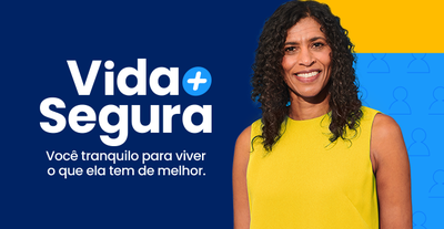 Vida mais segura - Mulher olha pra frente sorrindo