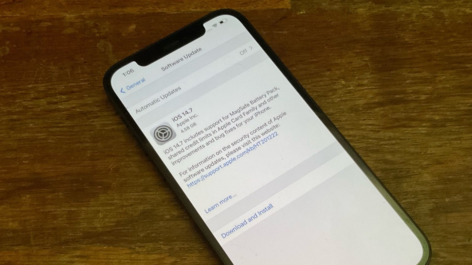 iOS 14.7 will bring Apple Card tweaks, Apple battery pack support