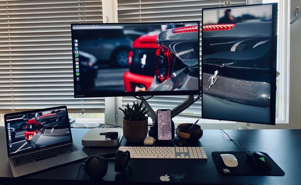 An M1 Mac mini and M1 MacBook Air power this Mac gaming setup.