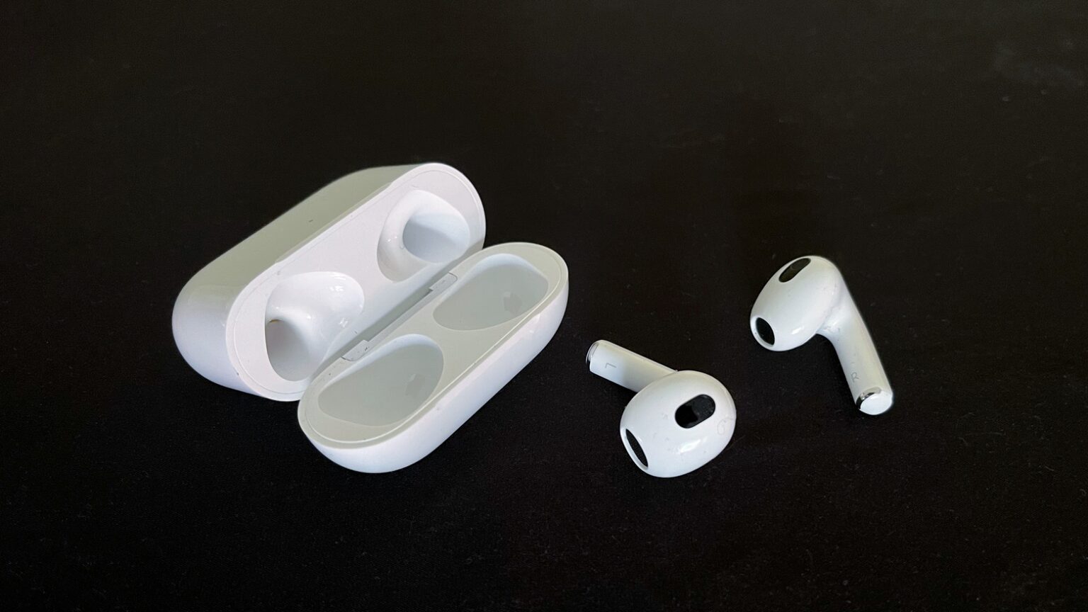 Apple AirPods 3 Review