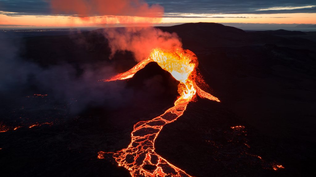 鑽石原石經因火山活動的高溫和高壓而形成。