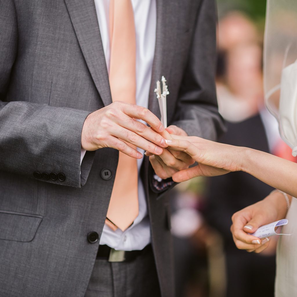 結婚戒指代表著「男人的決心」