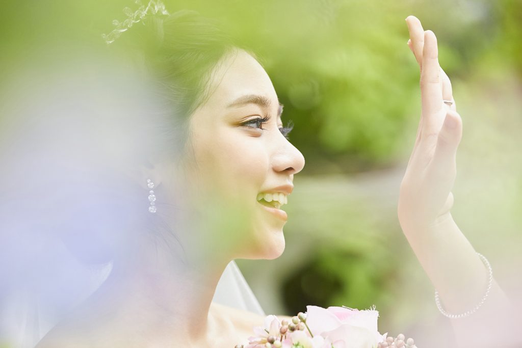 依手型及手部煩惱推薦求婚戒指。