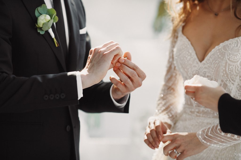 公證結婚流程可分無儀式與有儀式。
