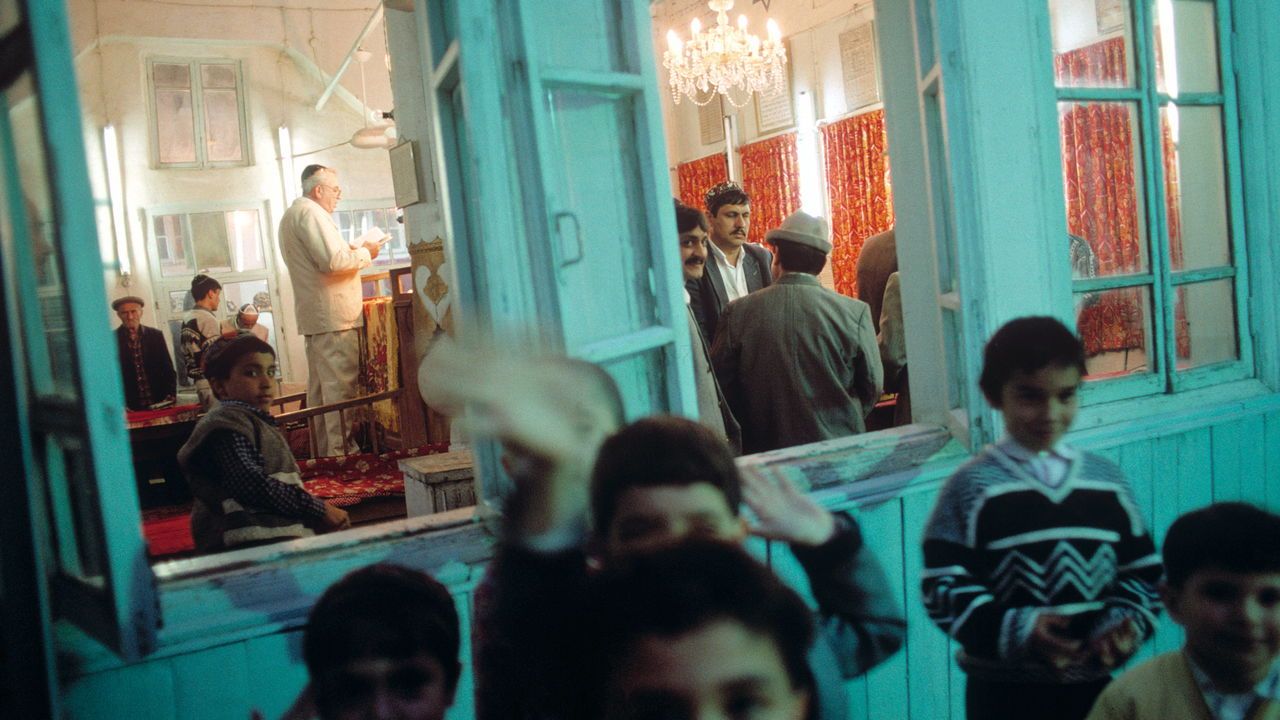 A synagogue in Boukhara, Ukbekistan in 1997.